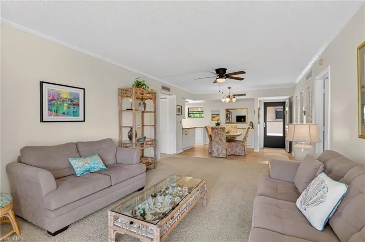 Light and bright great room