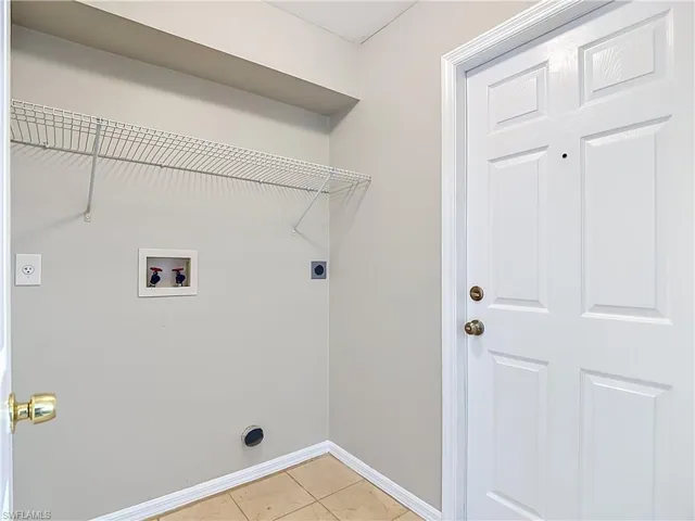 6117  Kramer  AVE, Fort Myers, FL 33905