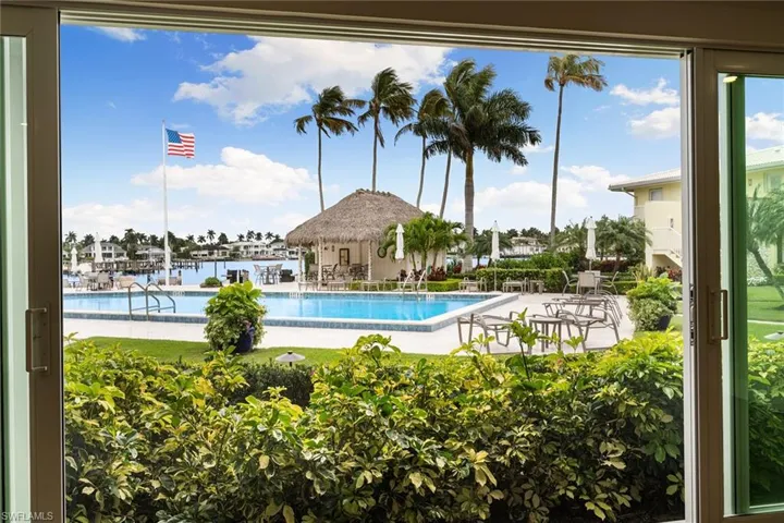 2850 Gulf Shore Blvd N 106, Naples, Florida 34103