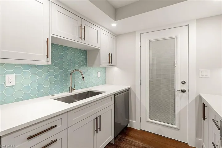 2850 Gulf Shore Blvd N 106, Naples, Florida 34103