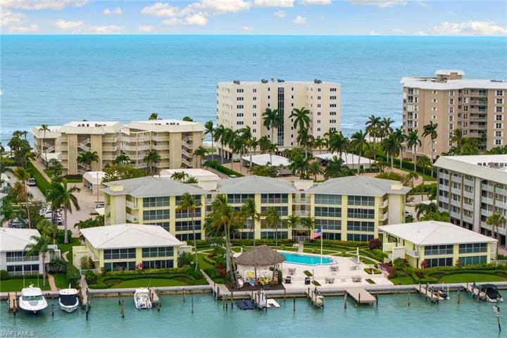 2850 Gulf Shore Blvd N 106, Naples, Florida 34103