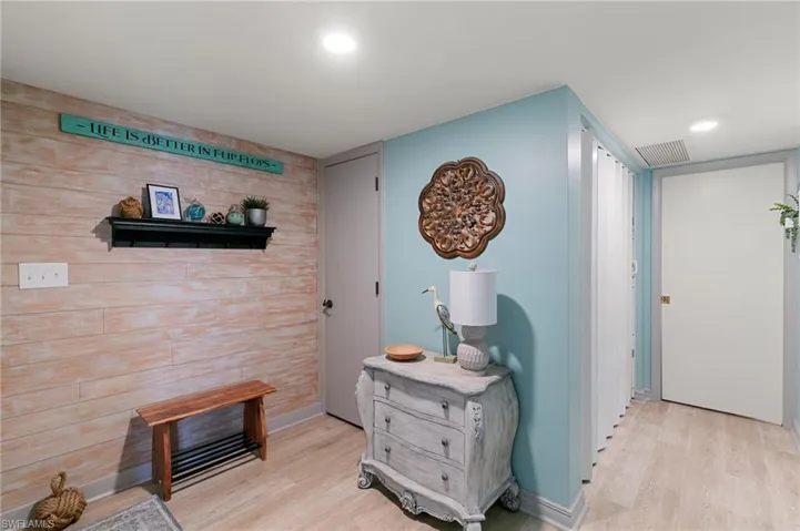 Front entrance/foyer