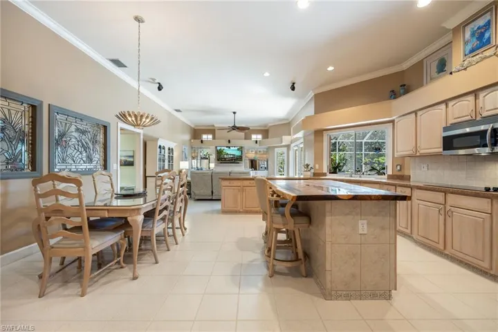 Eat in Kitchen