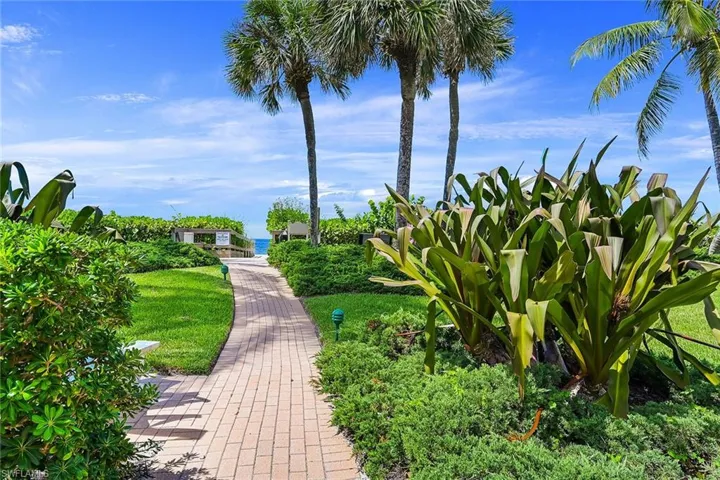 Path to beach