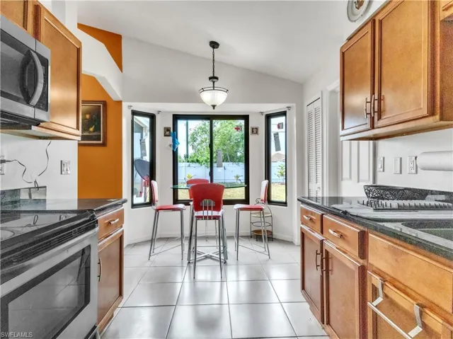 2006 Ne 15th Ter, Cape Coral, Florida 33909