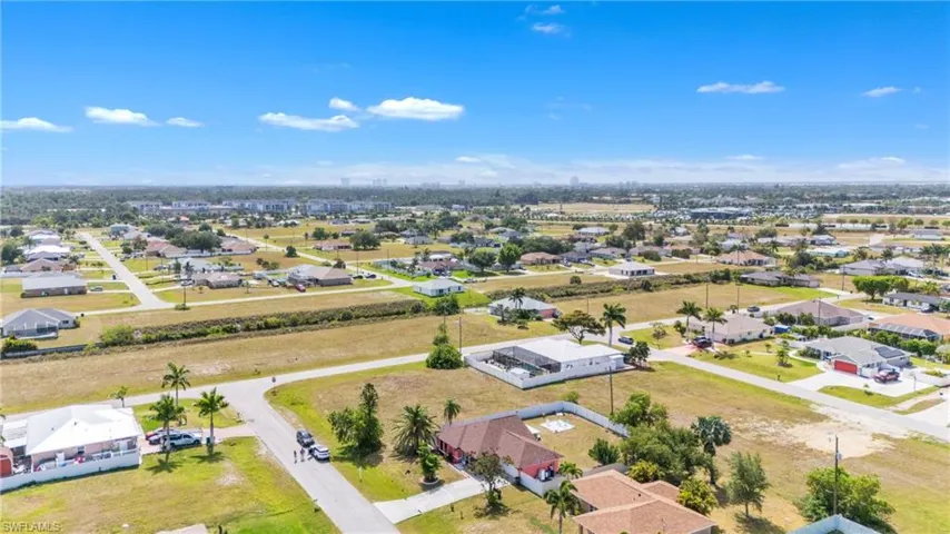 2006 Ne 15th Ter, Cape Coral, Florida 33909