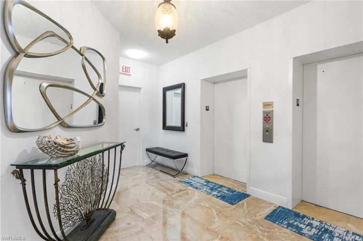 Private Foyer