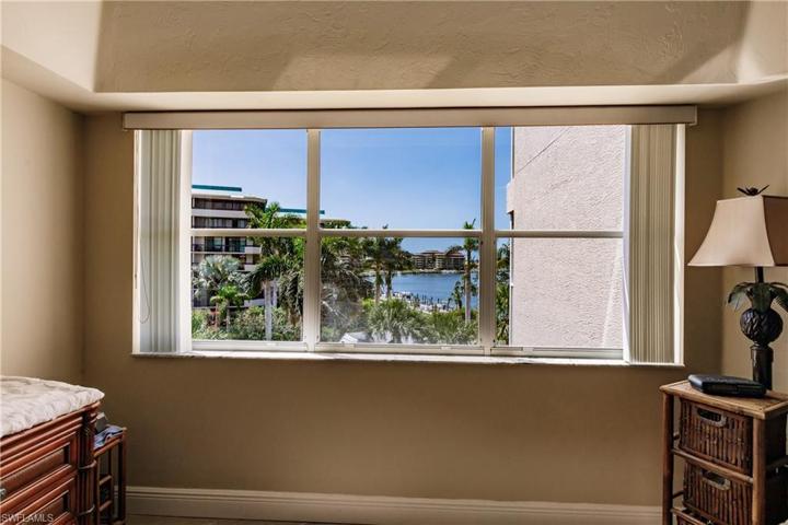 270 N Collier  BLVD, MARCO ISLAND, FL 34145