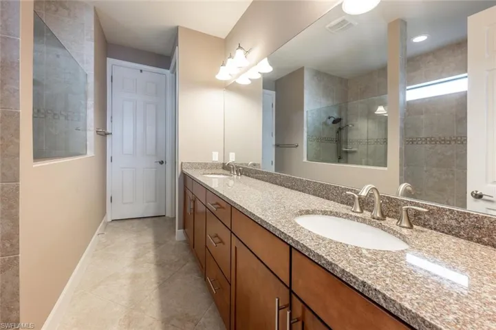 Owner's Ensuite Bathroom