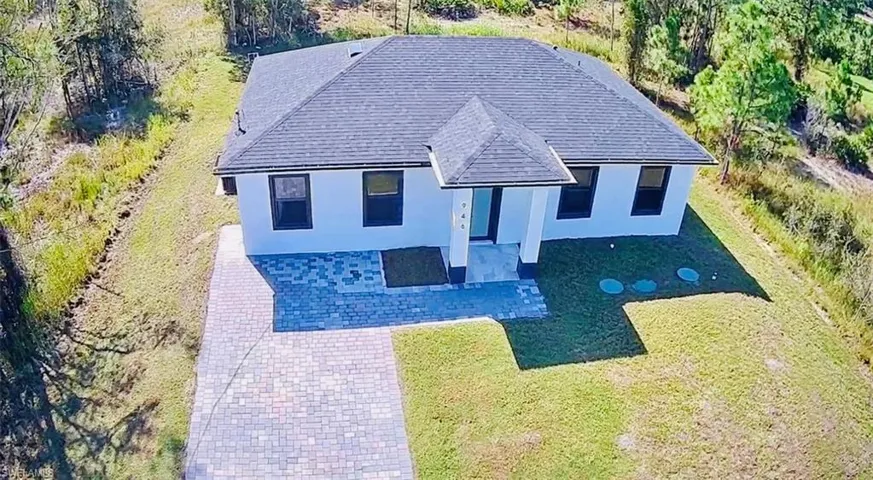 Aerial view of property and surrounding area