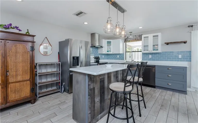 5243 Sunnybrook Ct, Cape Coral, Florida 33904