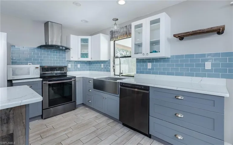5243 Sunnybrook Ct, Cape Coral, Florida 33904