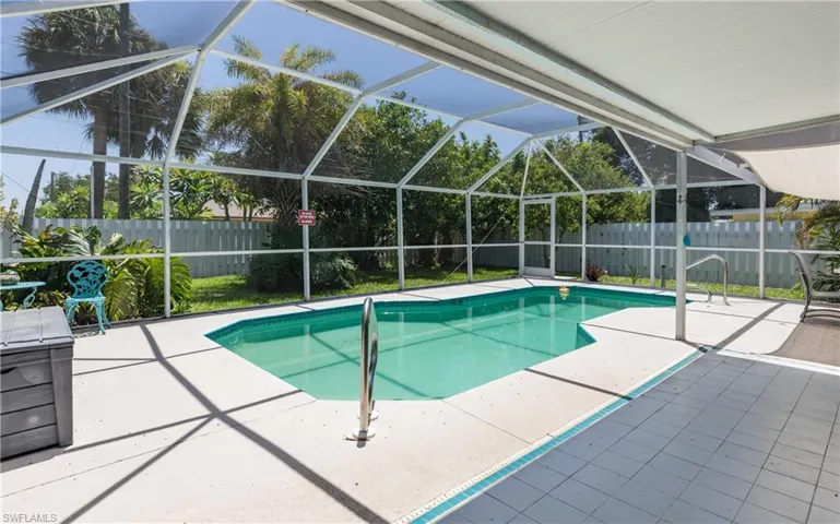 5243 Sunnybrook Ct, Cape Coral, Florida 33904