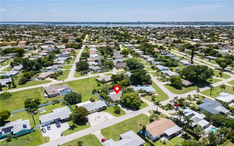 5243 Sunnybrook Ct, Cape Coral, Florida 33904