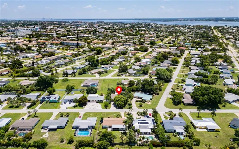 5243 Sunnybrook Ct, Cape Coral, Florida 33904