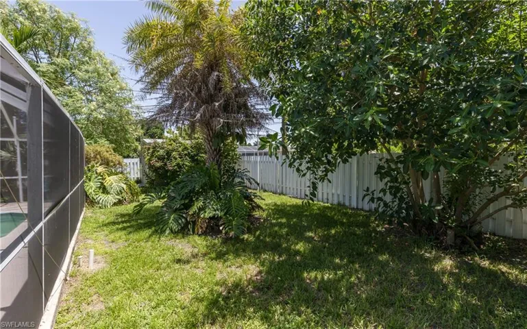 5243 Sunnybrook Ct, Cape Coral, Florida 33904