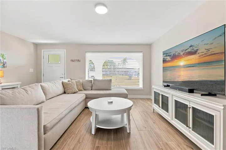 371 Washington Ct, Fort Myers Beach, Florida 33931