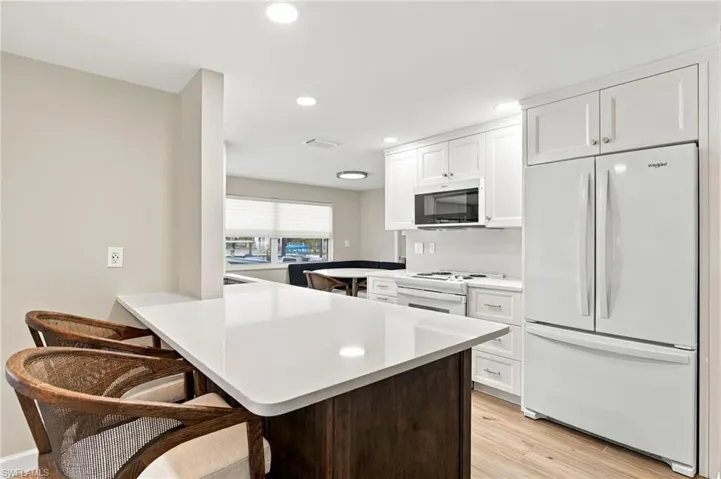 371 Washington Ct, Fort Myers Beach, Florida 33931
