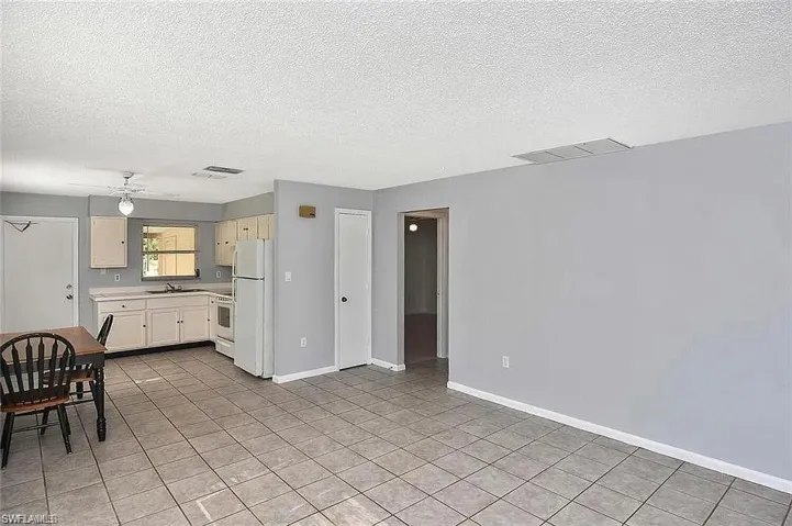 2175  Twin Brooks  RD, North Fort Myers, FL 33917