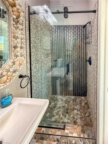 4460 Smugglers Dr, Upper Captiva, Florida 33924