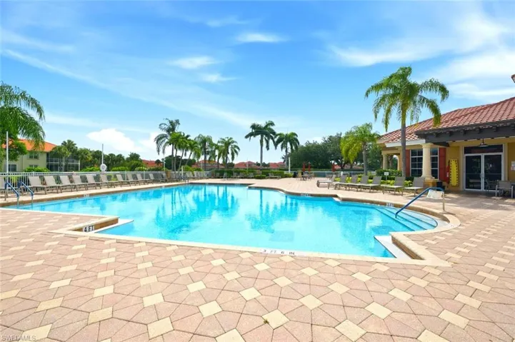 5120 Hyde Park Ct 103, Fort Myers, Florida 33912