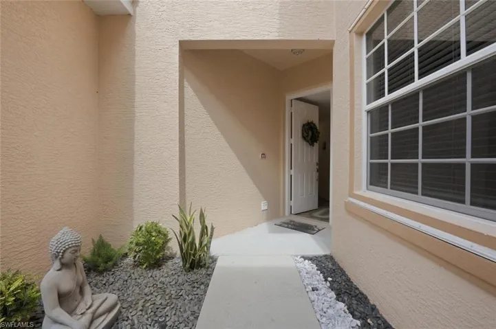 5120 Hyde Park Ct 103, Fort Myers, Florida 33912