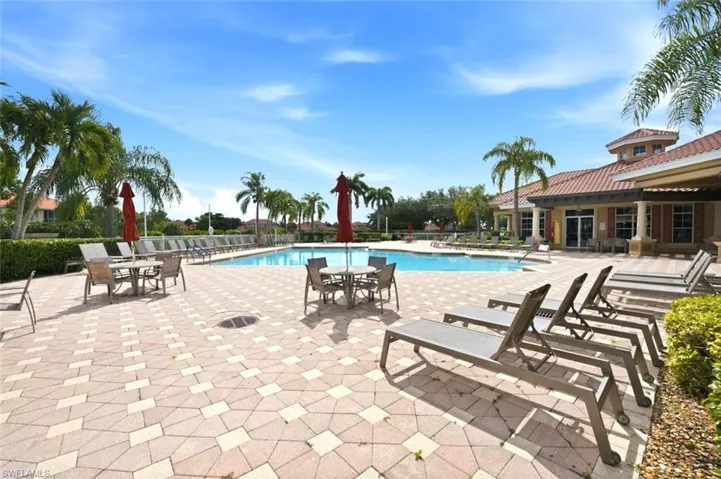 5120 Hyde Park Ct 103, Fort Myers, Florida 33912