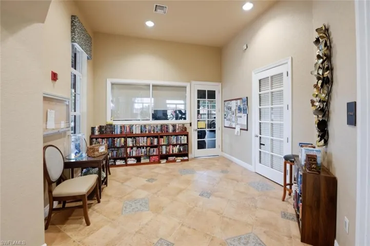5120 Hyde Park Ct 103, Fort Myers, Florida 33912