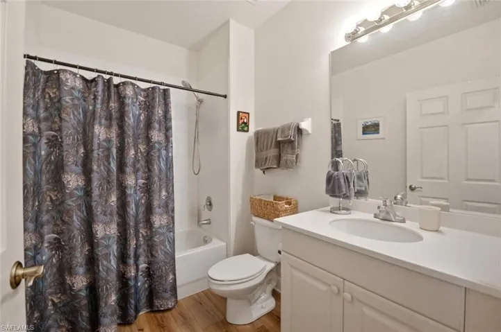 5120 Hyde Park Ct 103, Fort Myers, Florida 33912