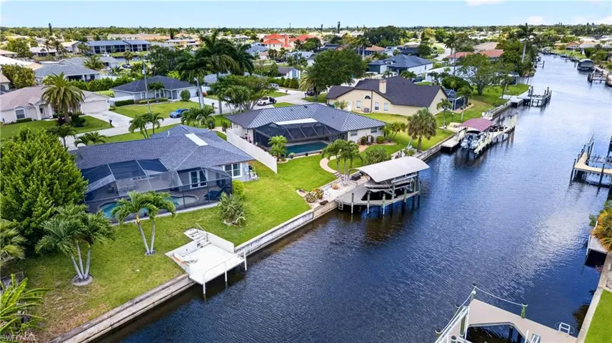 3813 12th Pl, Cape Coral, Florida 33904