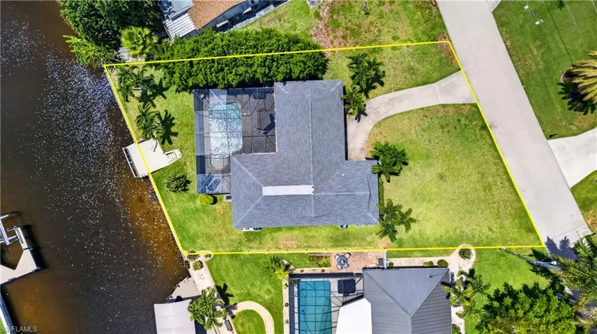 3813 12th Pl, Cape Coral, Florida 33904