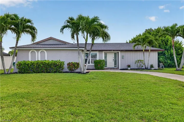 3813 12th Pl, Cape Coral, Florida 33904