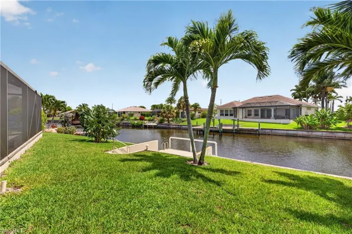 3813 12th Pl, Cape Coral, Florida 33904