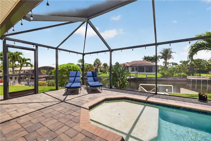 3813 12th Pl, Cape Coral, Florida 33904