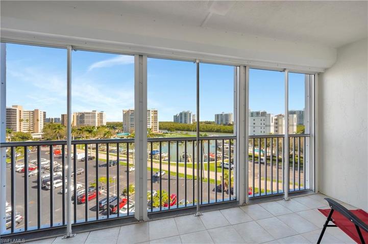 1 Bluebill AVE # 702, NAPLES FL 34108