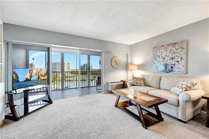 1 Bluebill AVE # 702, NAPLES FL 34108