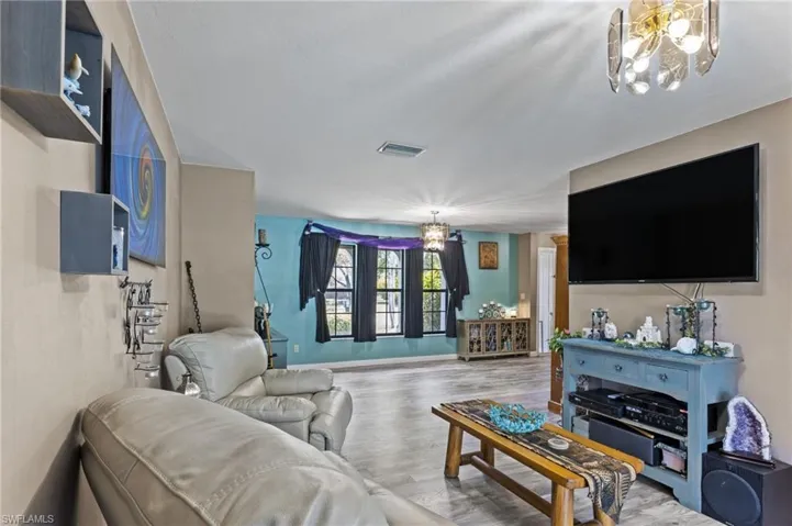 241 Connecticut Ave, Fort Myers, Florida 33905
