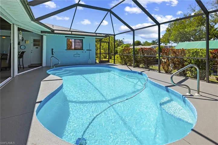 241 Connecticut Ave, Fort Myers, Florida 33905
