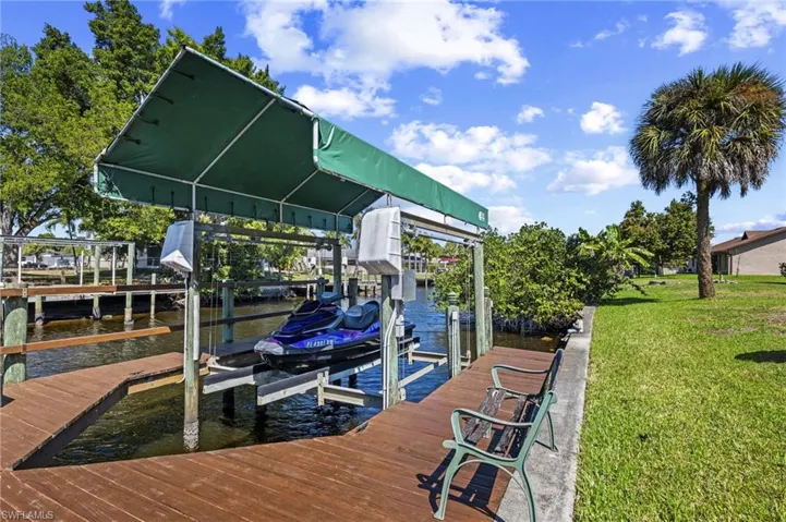 241 Connecticut Ave, Fort Myers, Florida 33905