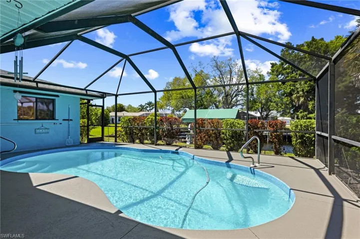 241 Connecticut Ave, Fort Myers, Florida 33905