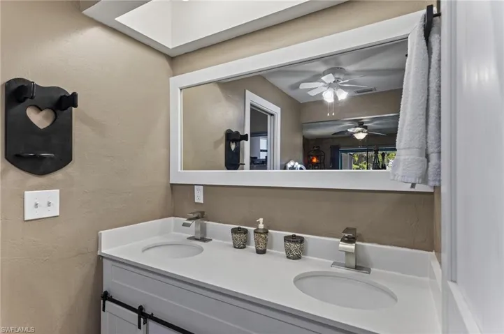 241 Connecticut Ave, Fort Myers, Florida 33905