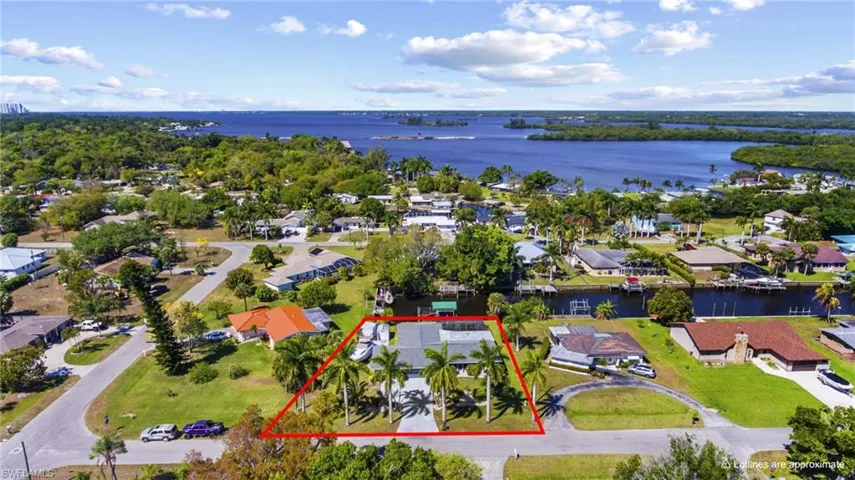 241 Connecticut Ave, Fort Myers, Florida 33905
