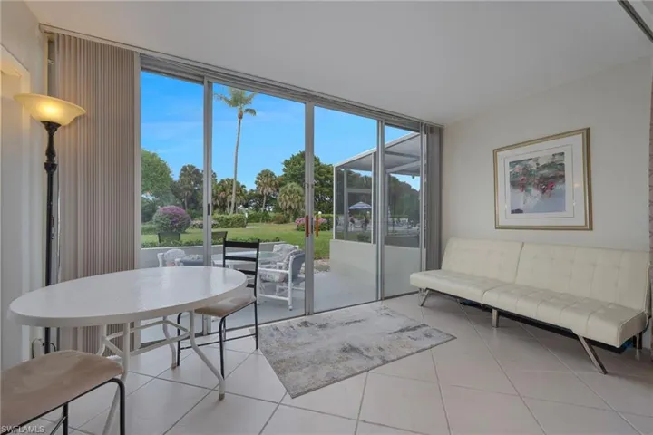 215  Cypress E WAY, Naples, FL 34110