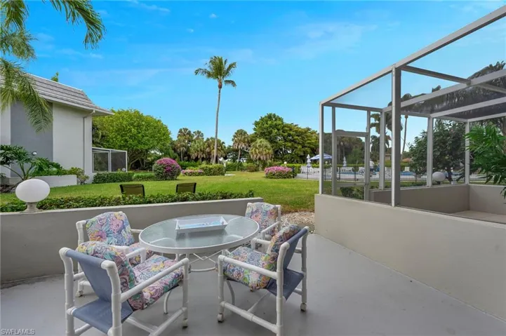 215  Cypress E WAY, Naples, FL 34110