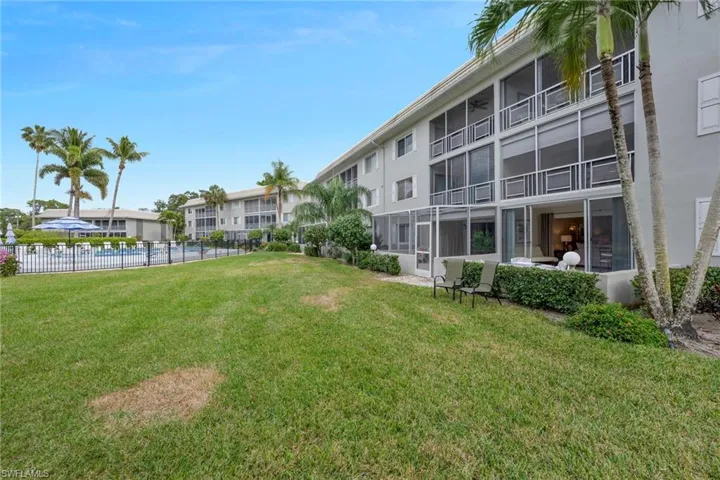 215  Cypress E WAY, Naples, FL 34110