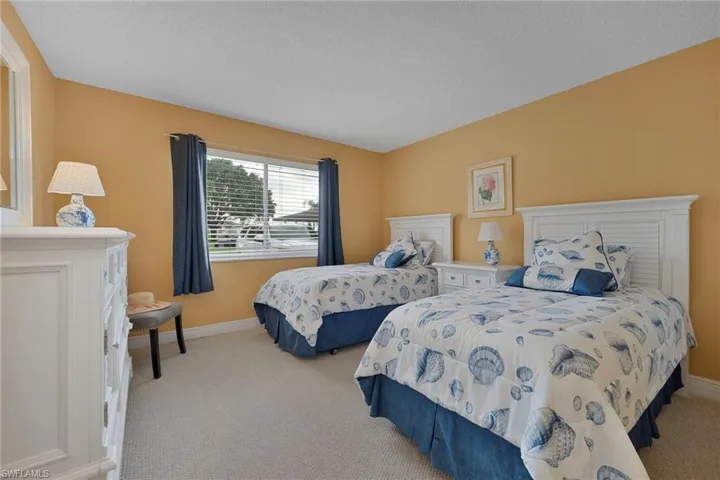 215  Cypress E WAY, Naples, FL 34110