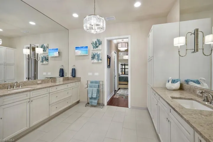 13804  Luna  DR, Naples, FL 34109