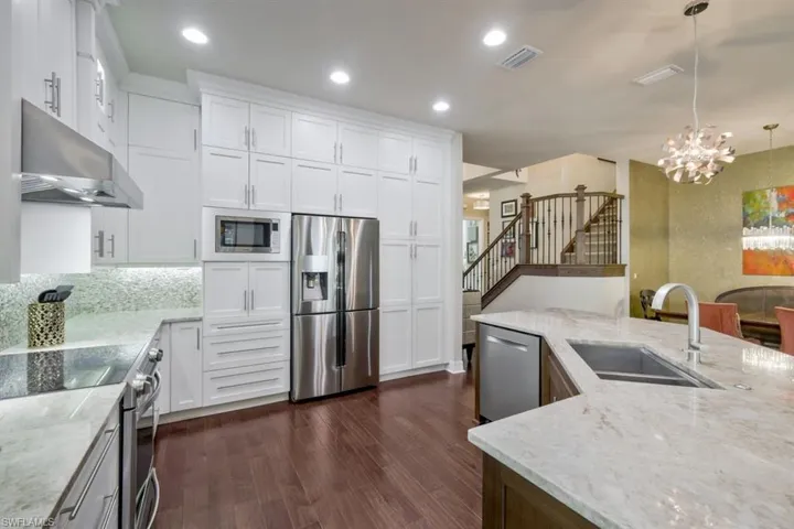 13804  Luna  DR, Naples, FL 34109