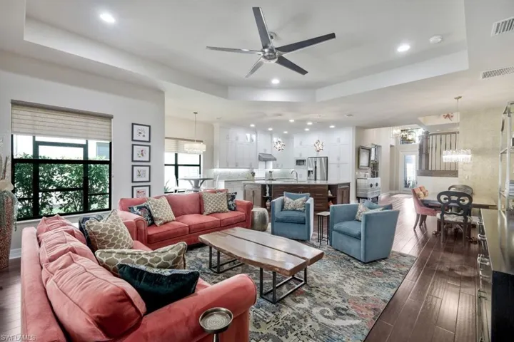 13804  Luna  DR, Naples, FL 34109