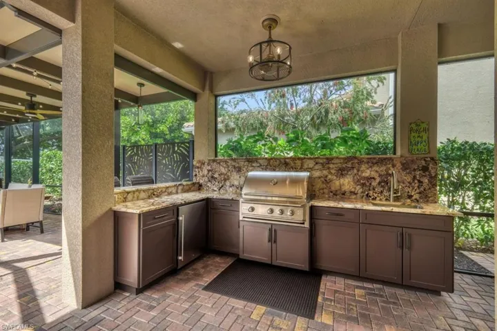 13804  Luna  DR, Naples, FL 34109